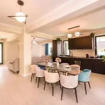 Aquarium Penthouse 6 Lägenhet Năvodari