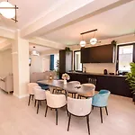 Aquarium Penthouse 6 *