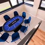 Aquarium Penthouse 6 *
