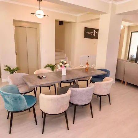 Aquarium Penthouse 6 Апартаменты Нэводари