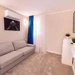 Appartement Aquarium Penthouse 6 *