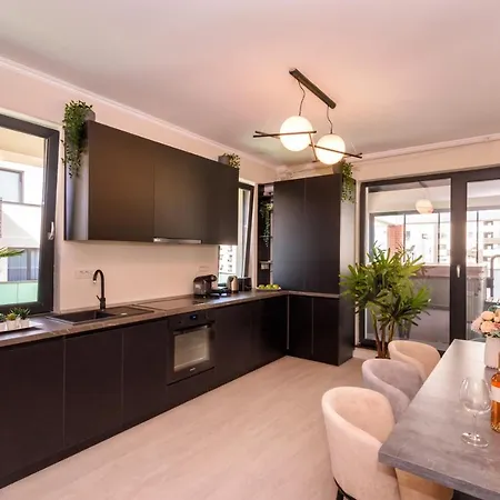 Aquarium Penthouse 6 דירה *