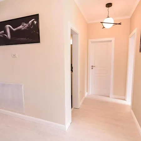 Aquarium Penthouse 6 * Năvodari