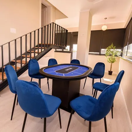 شقة Aquarium Penthouse 6 *