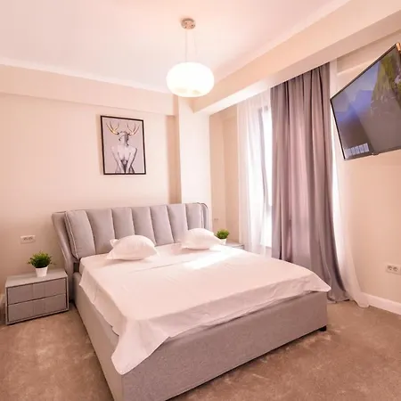 Aquarium Penthouse 6 شقة Năvodari