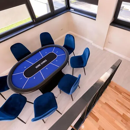 Aquarium Penthouse 6 *